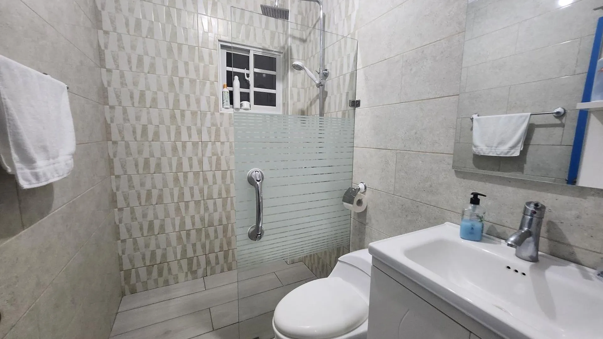 Villa Private House With Pool, Ac, Bbq, Fast Wi-Fi, Pet & Family Friendly, Near Colonial Zone, Mirador Sur Park & Ocean, In Santo Domingo Casa vacanze