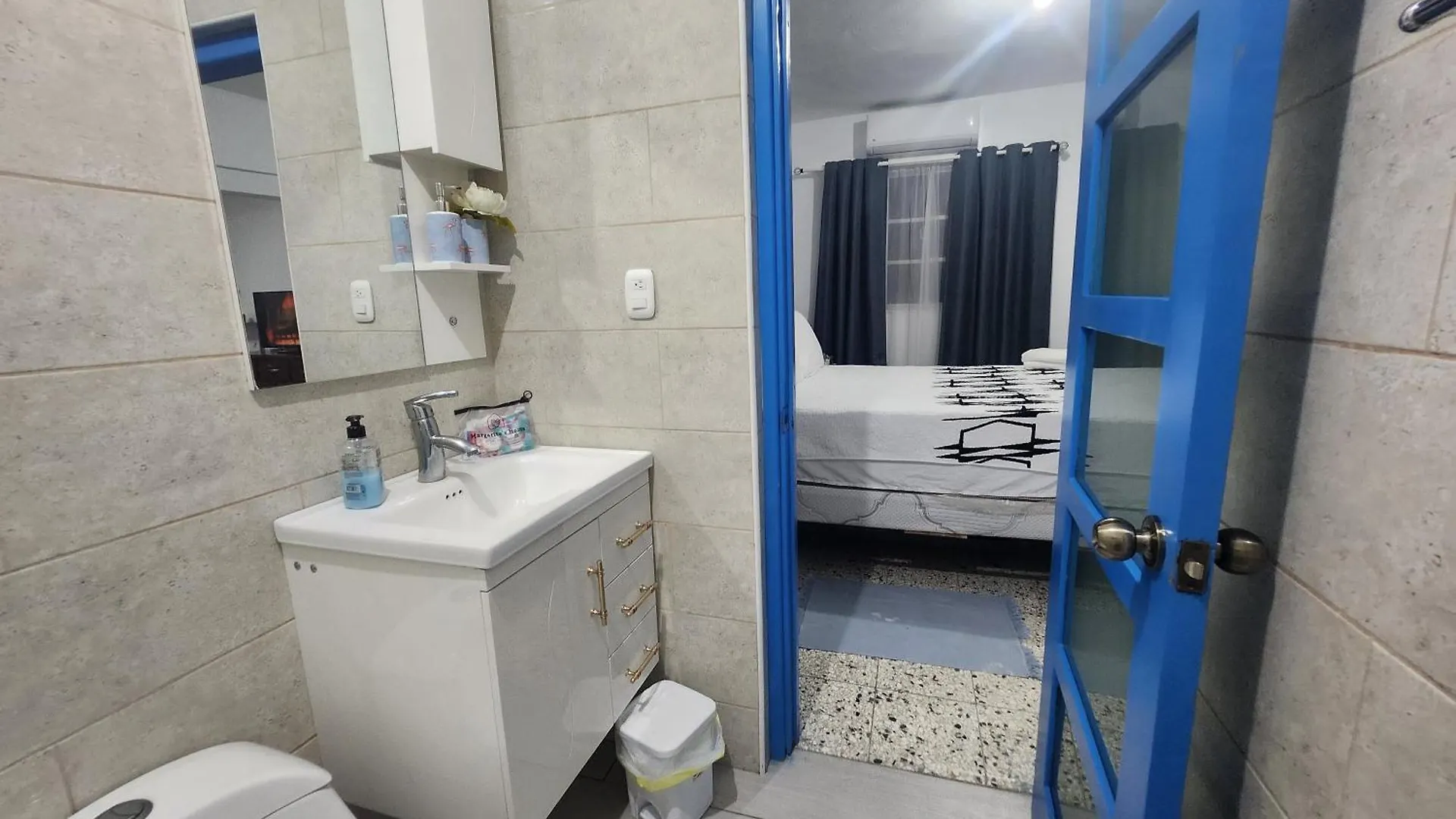 Villa Private House With Pool, Ac, Bbq, Fast Wi-Fi, Pet & Family Friendly, Near Colonial Zone, Mirador Sur Park & Ocean, In Saint-Domingue